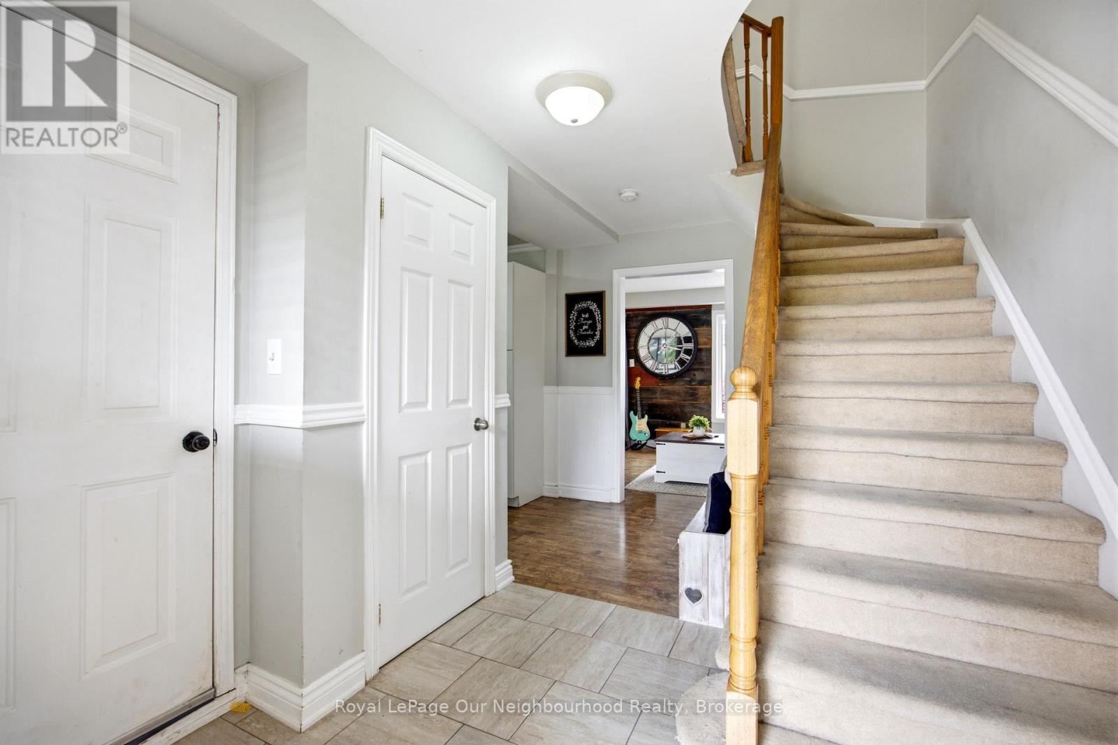 25 HANNING COURT - 6