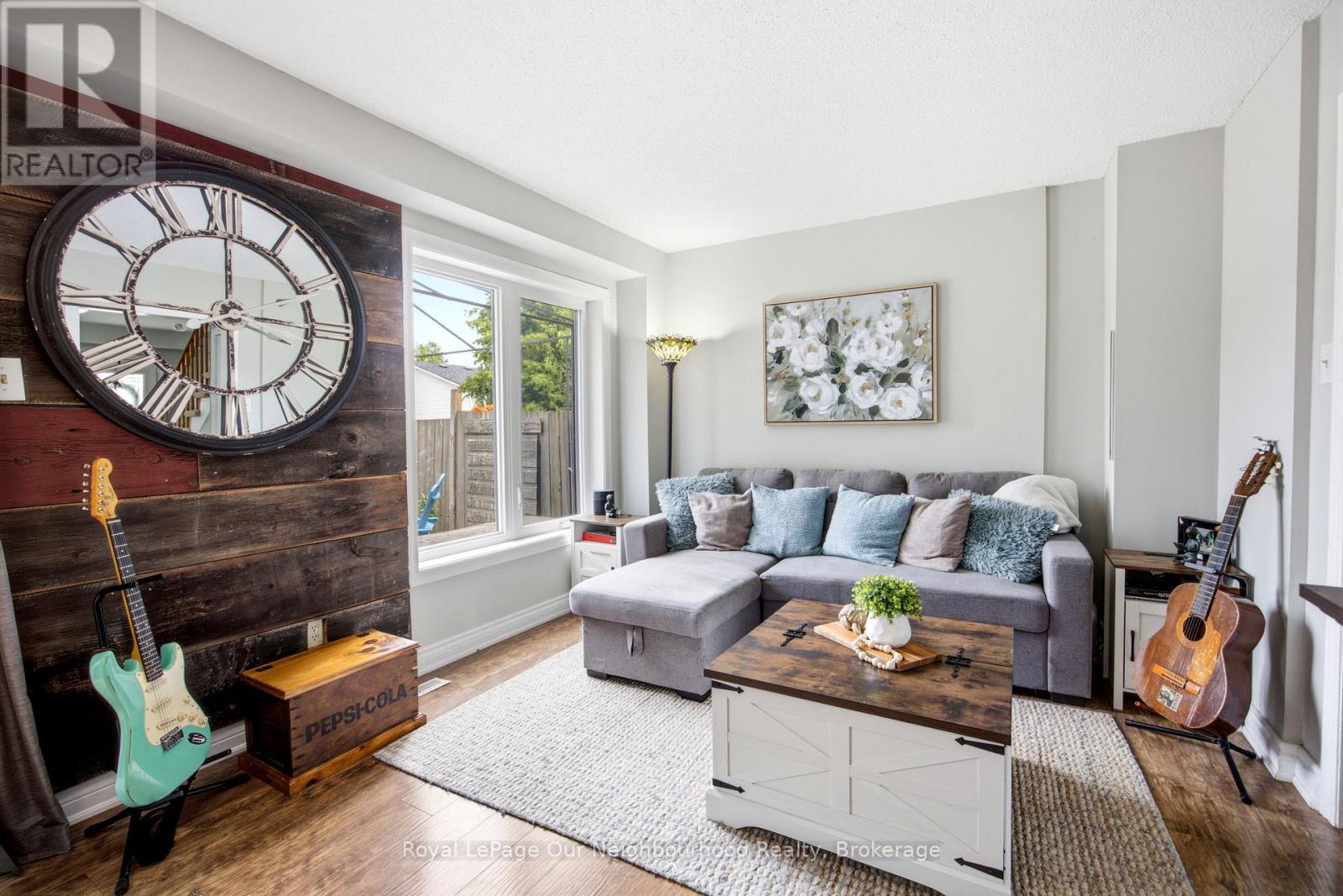 25 HANNING COURT - 9