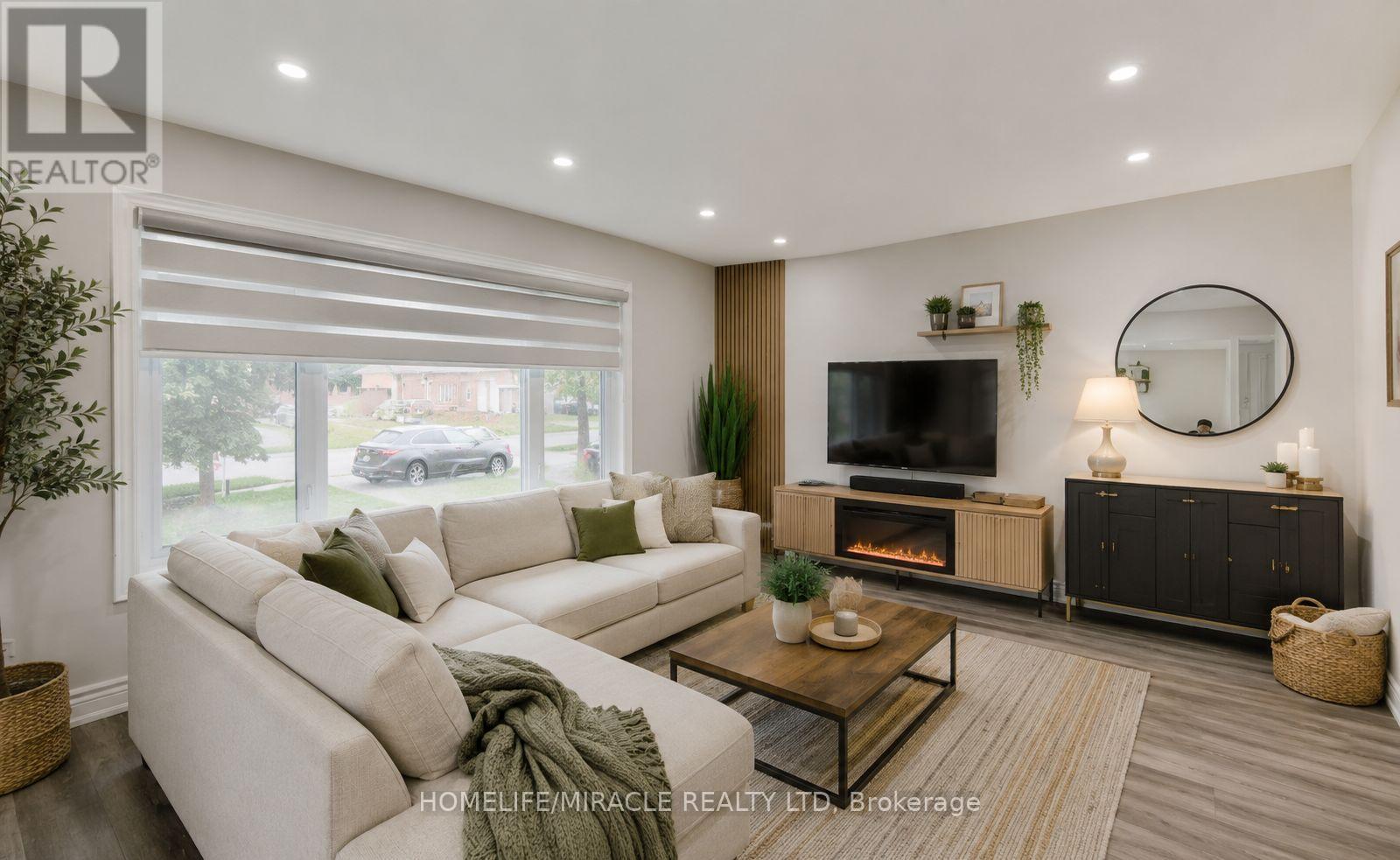 142 CORNERBROOK CRESCENT - 4
