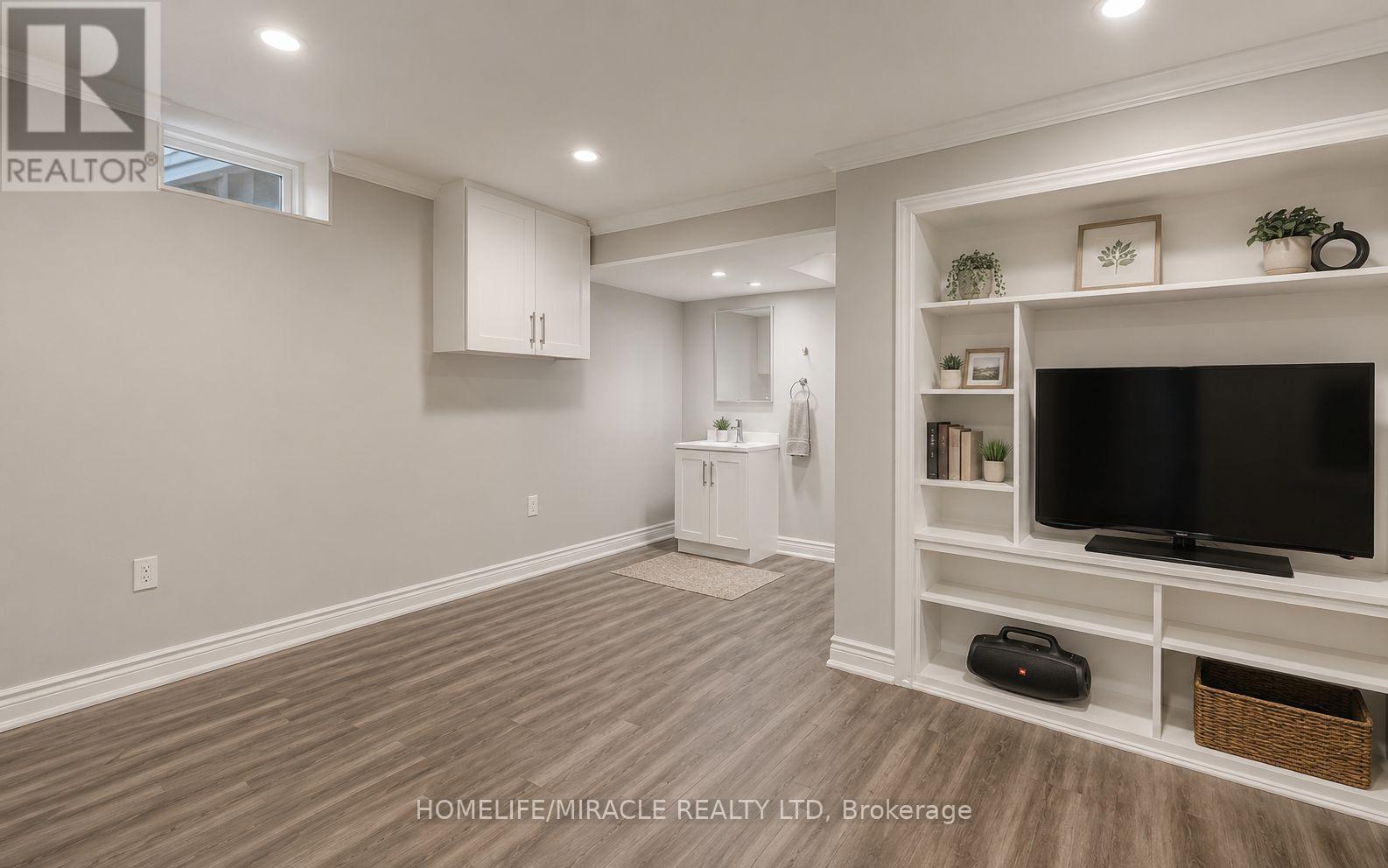 142 CORNERBROOK CRESCENT - 3