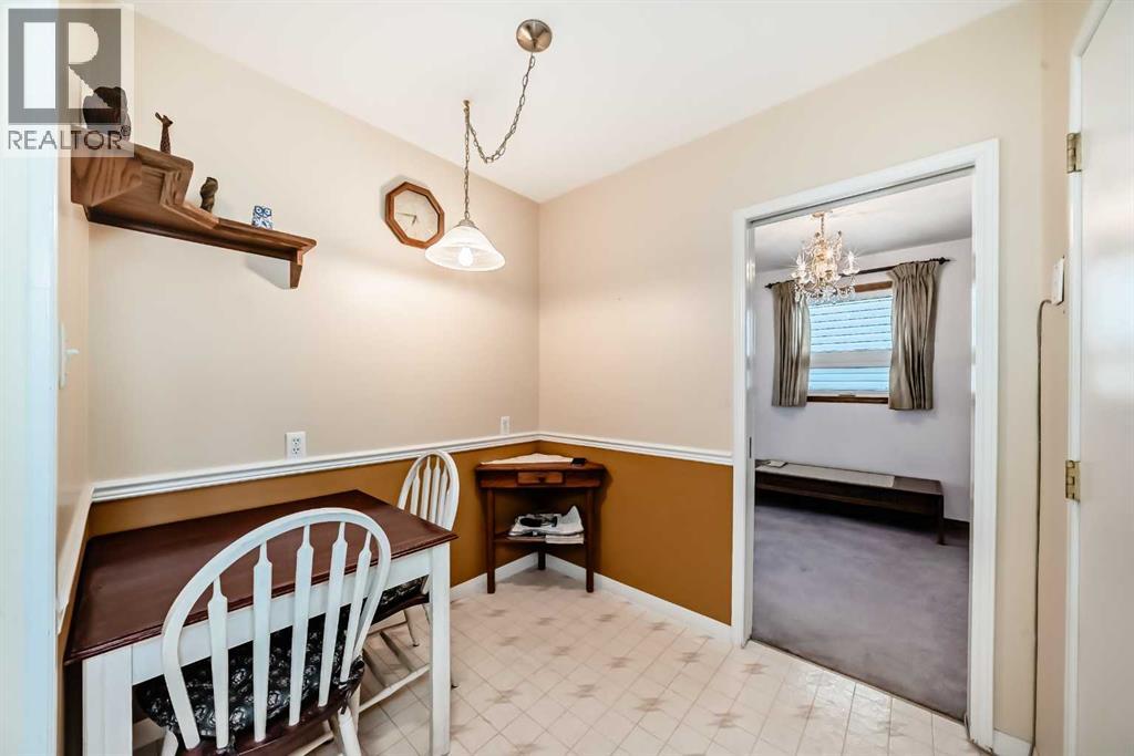 3132 48 Street SW - 10