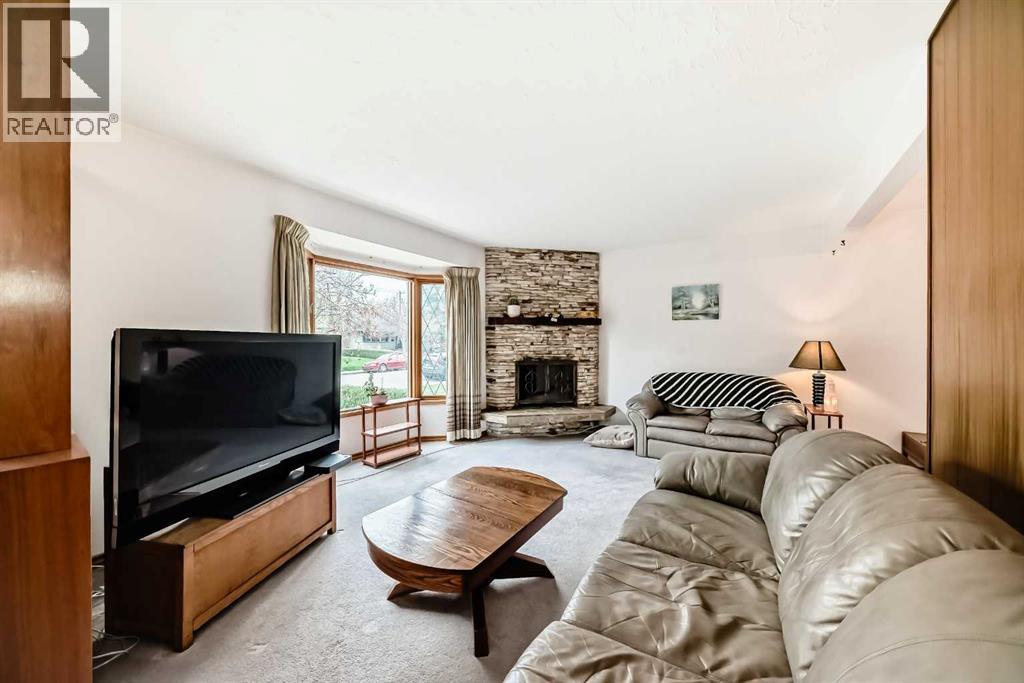 3132 48 Street SW - 13