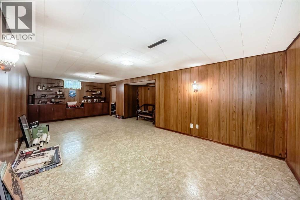 3132 48 Street SW - 28
