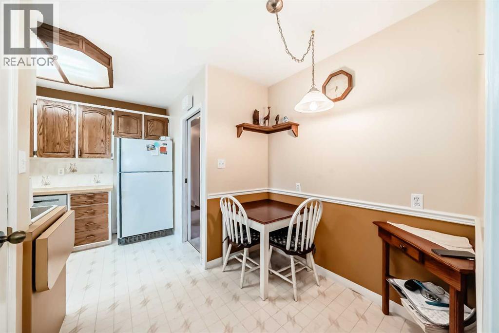 3132 48 Street SW - 9
