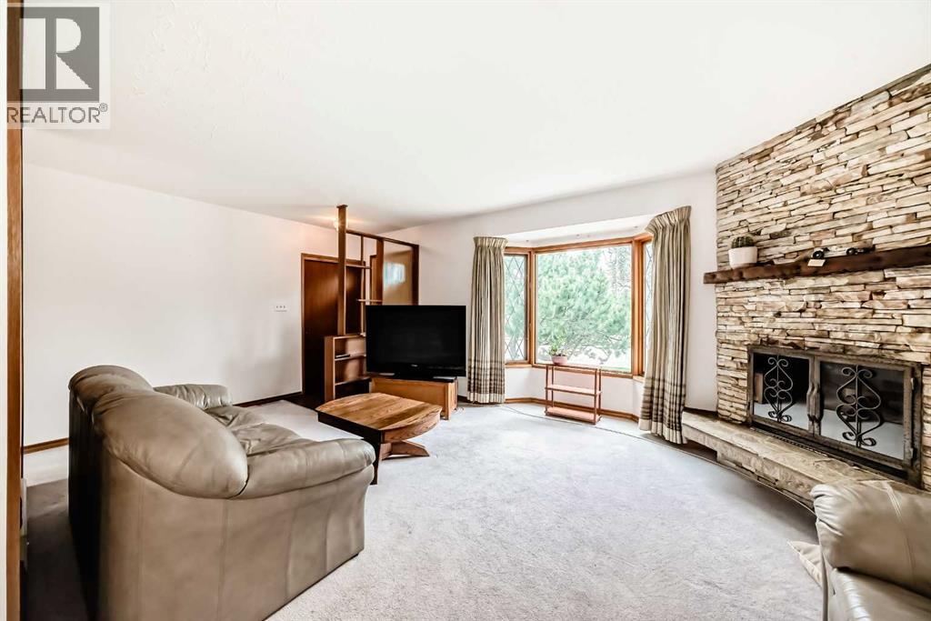 3132 48 Street SW - 16