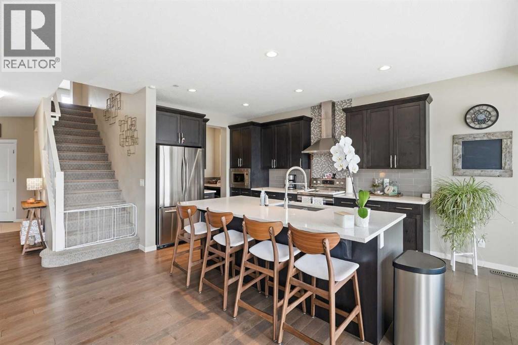 186 Howse Rise NE - 12