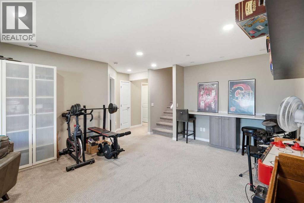 186 Howse Rise NE - 29