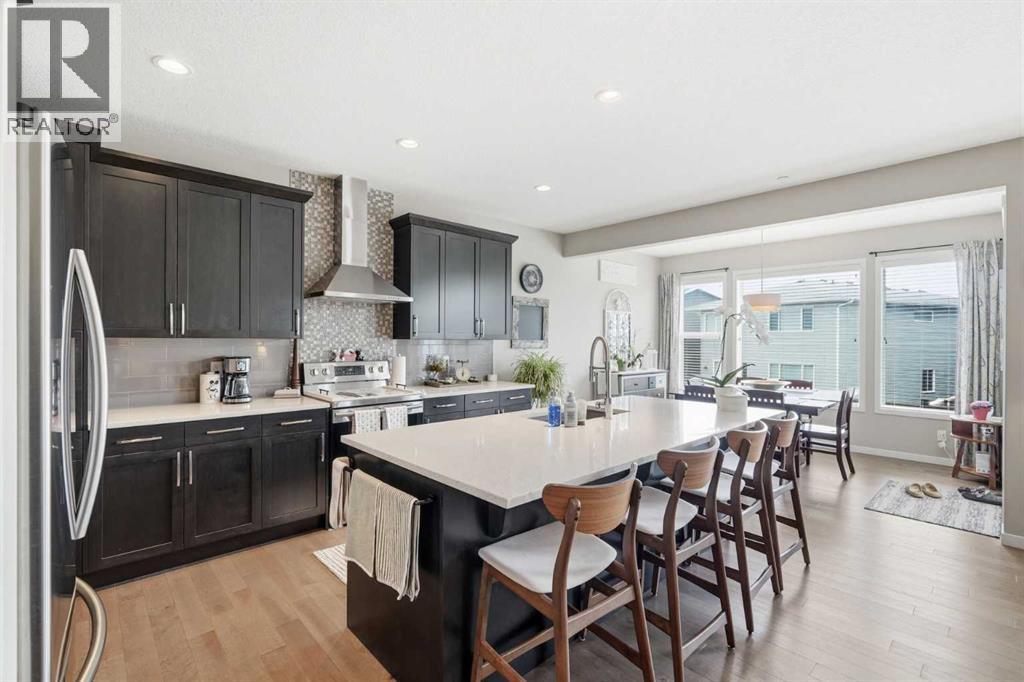 186 Howse Rise NE - 11