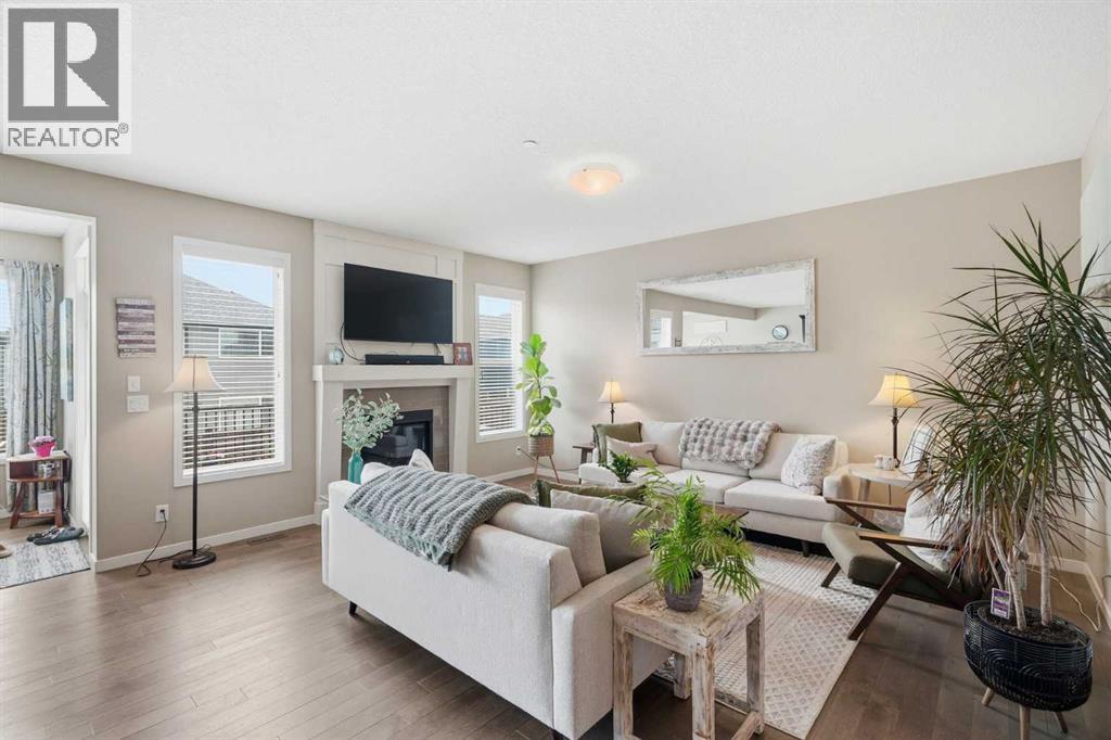 186 Howse Rise NE - 10