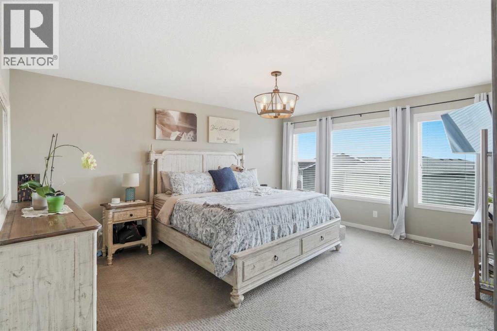 186 Howse Rise NE - 20