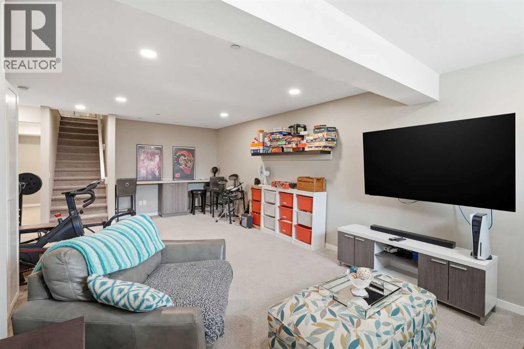 186 Howse Rise NE - 28
