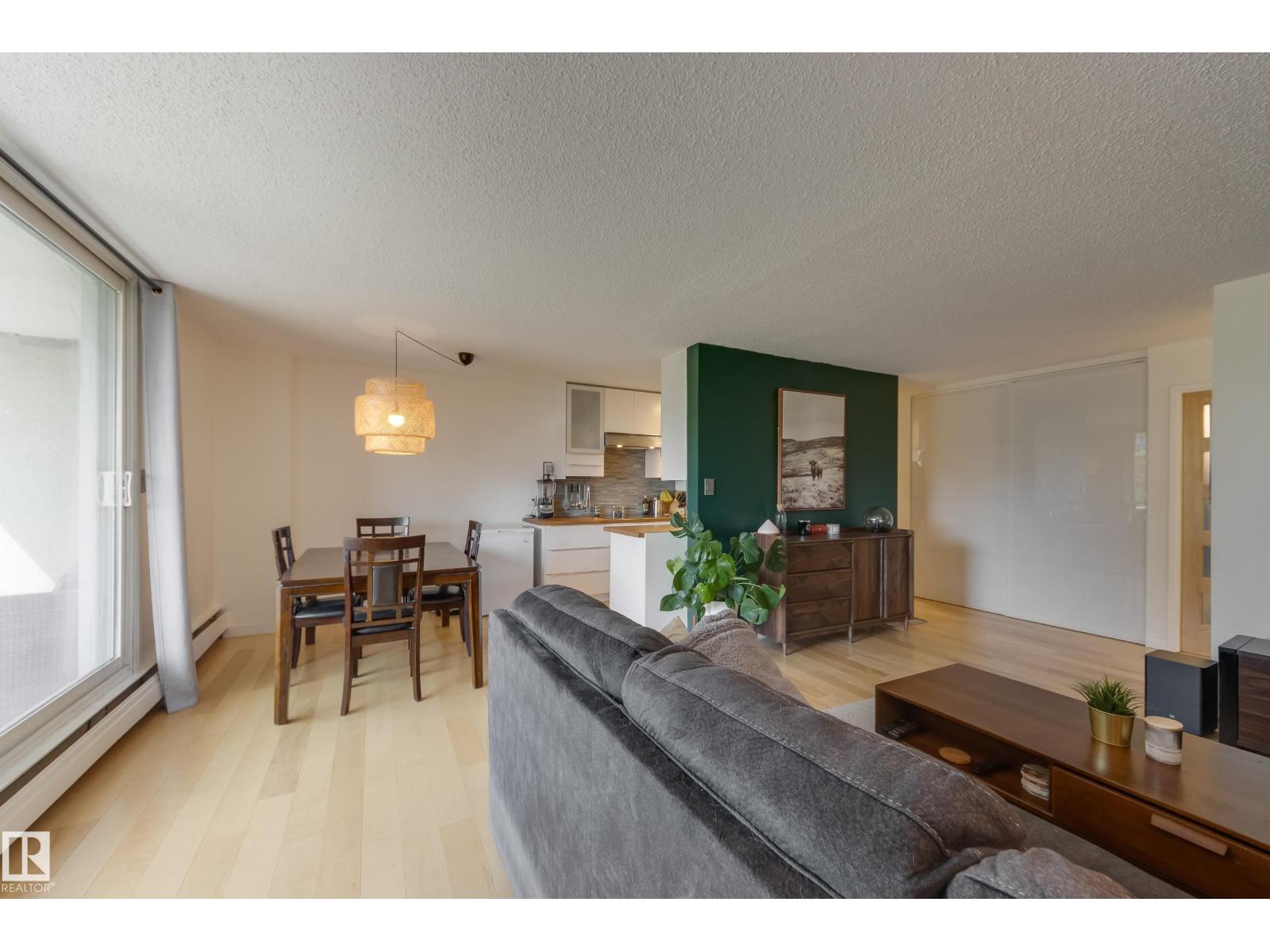 #504 9909 110 ST NW - 12