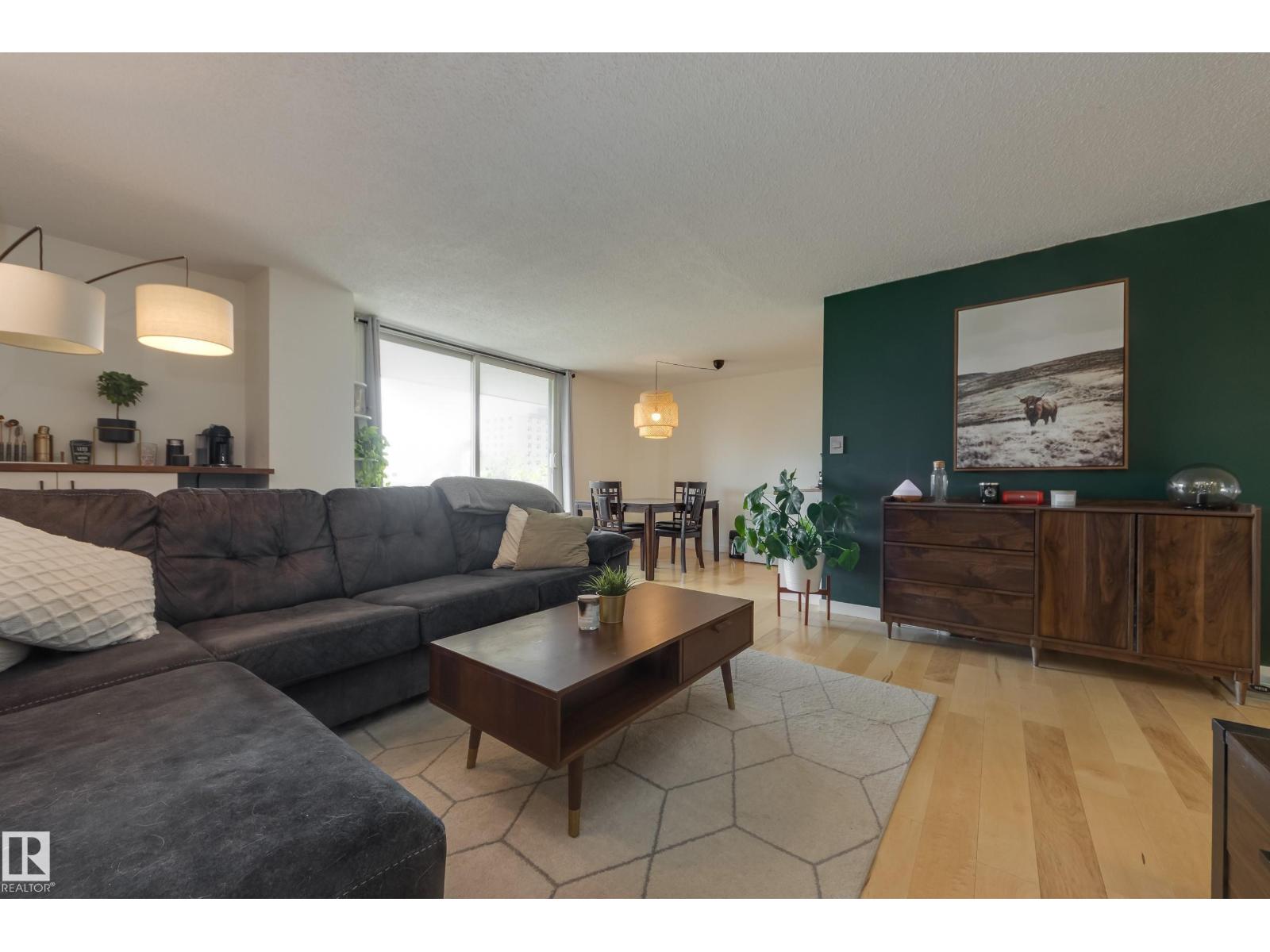 #504 9909 110 ST NW - 2