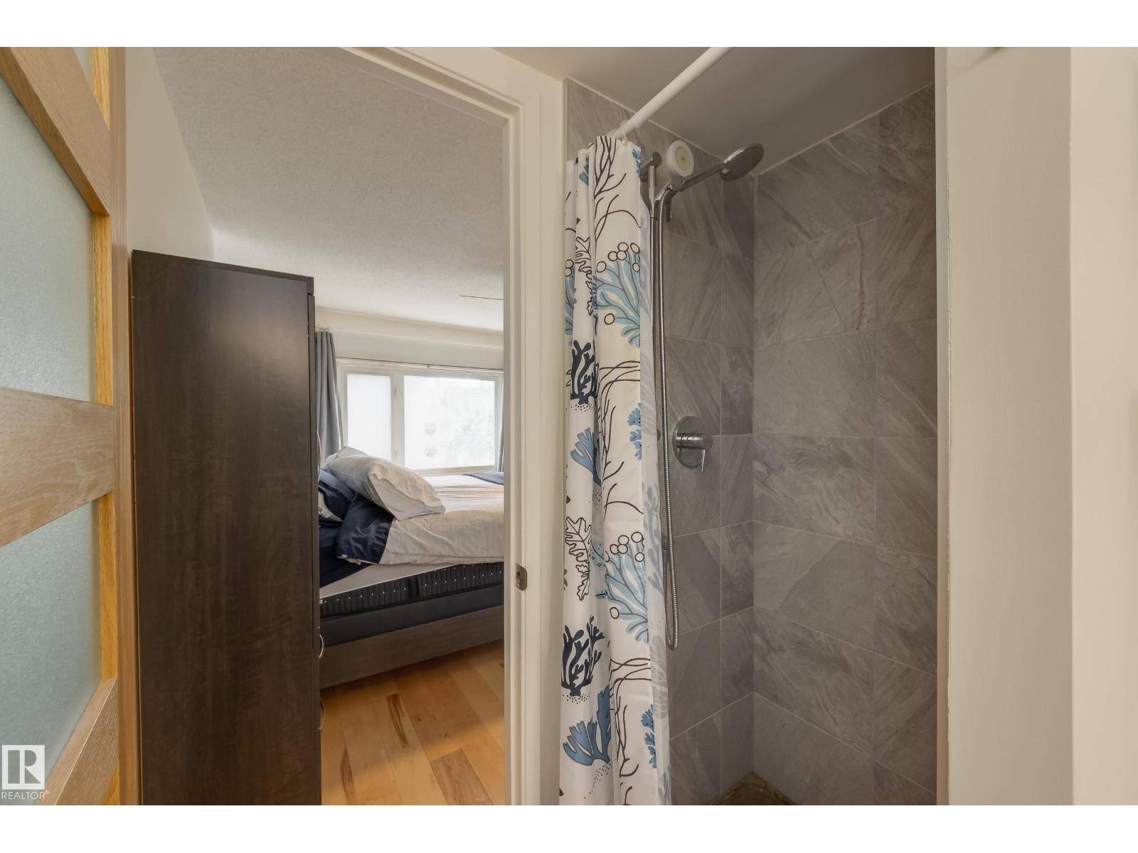 #504 9909 110 ST NW - 25