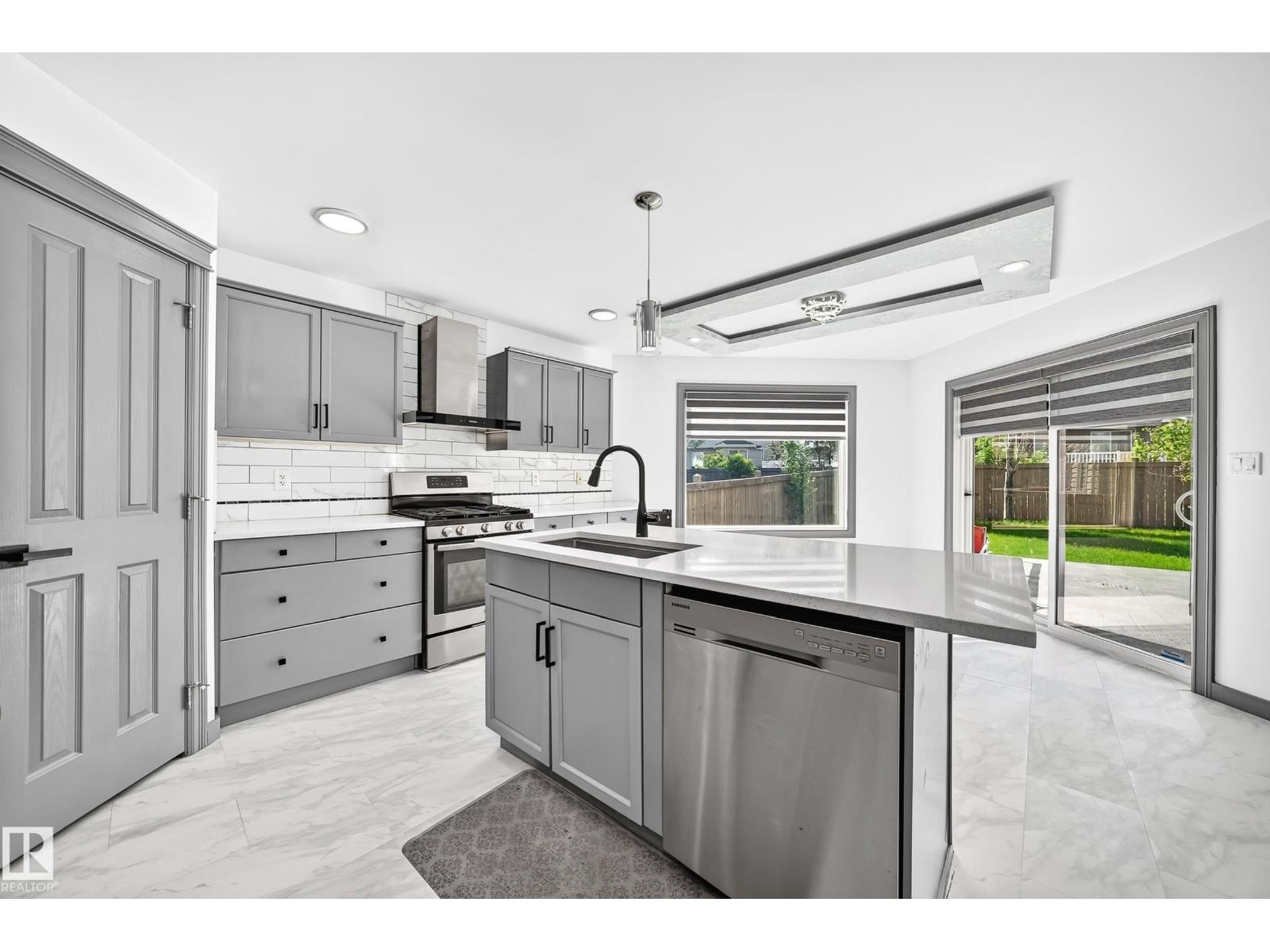 1549 37C AV NW - 7