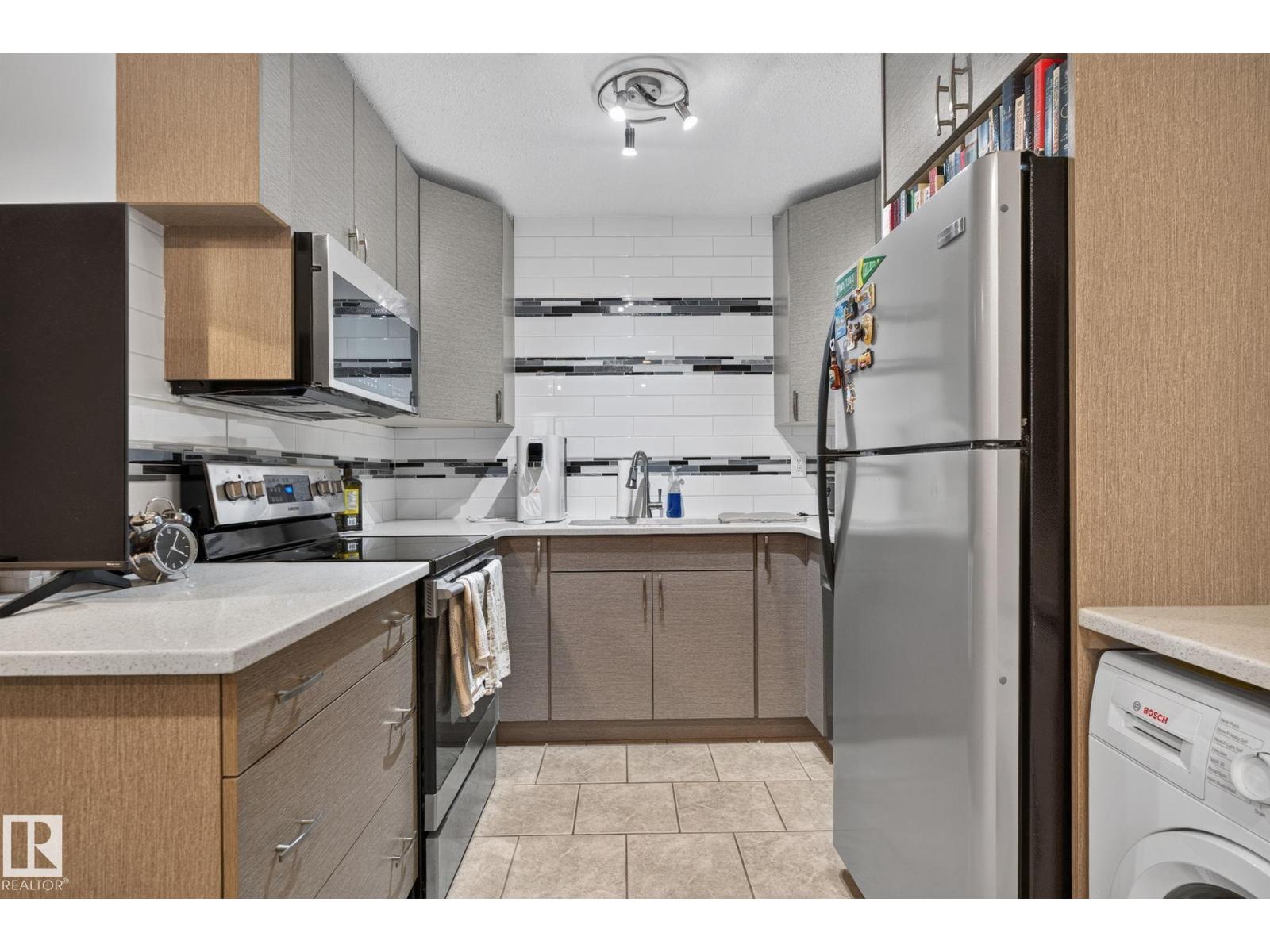 #G14 10148 118 ST NW NW - 7