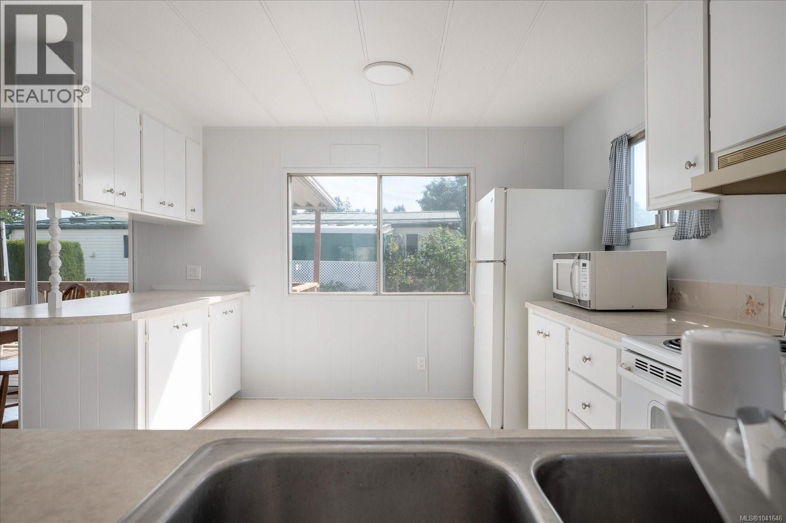 #24 1572 Seabird Rd - 9