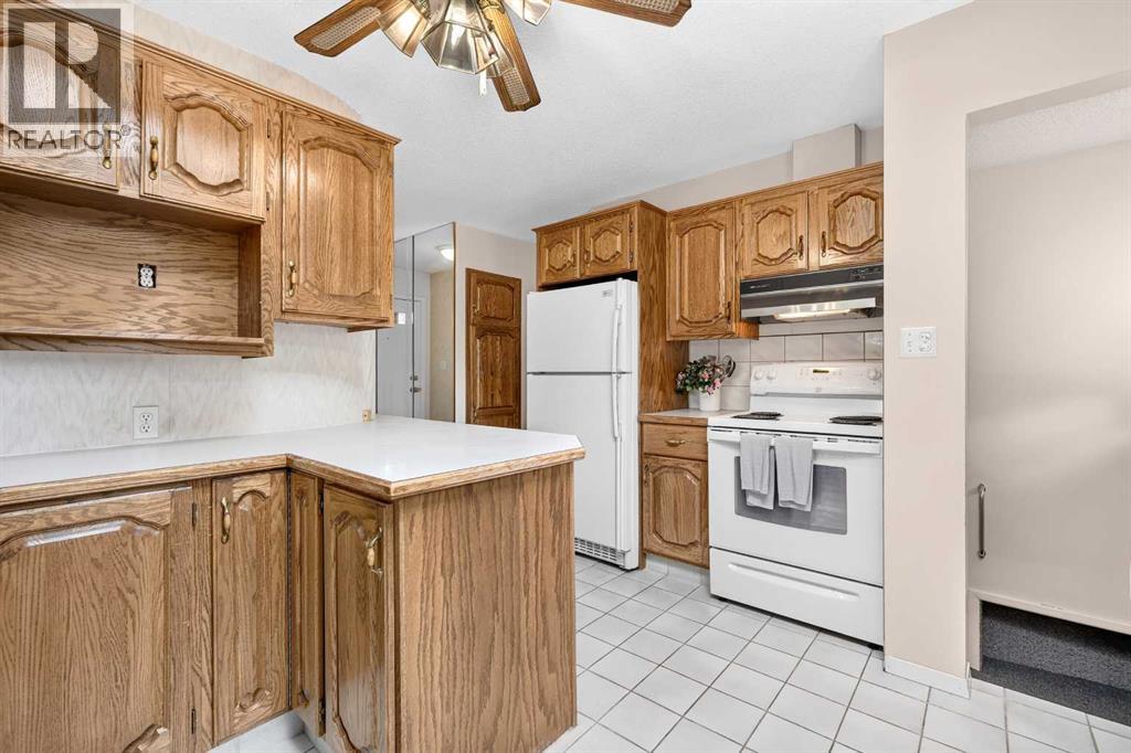 3227 Collingwood Drive NW — photo 18