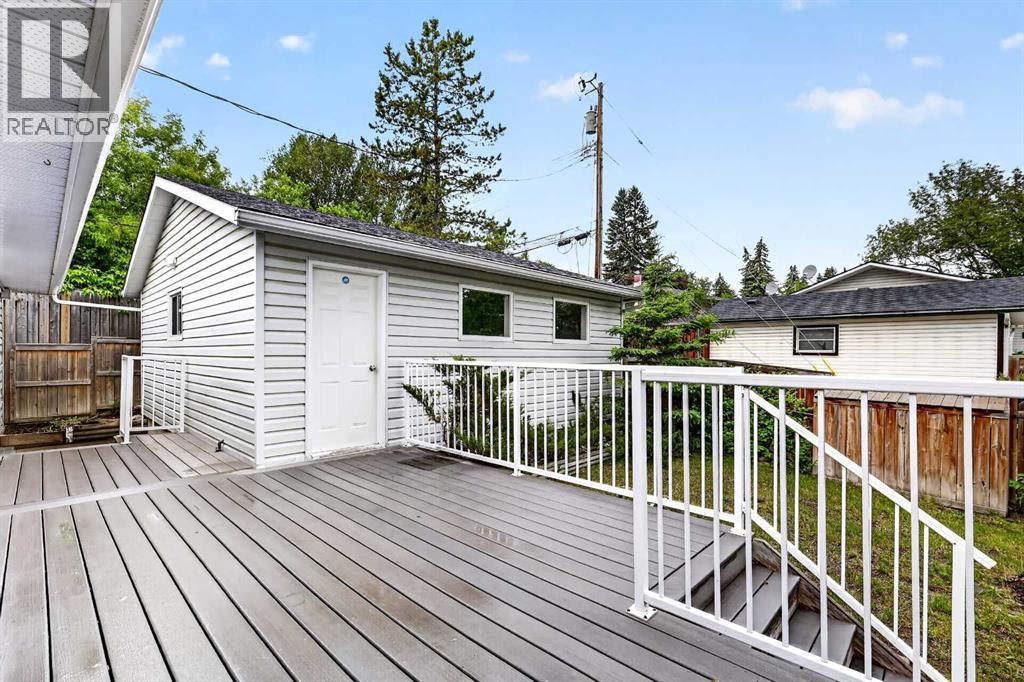 3227 Collingwood Drive NW — photo 41