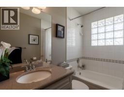 Bedroom - 780 Princess Court, Kelowna, BC V1X5X5 Photo 12