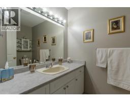 Kitchen - 780 Princess Court, Kelowna, BC V1X5X5 Photo 10