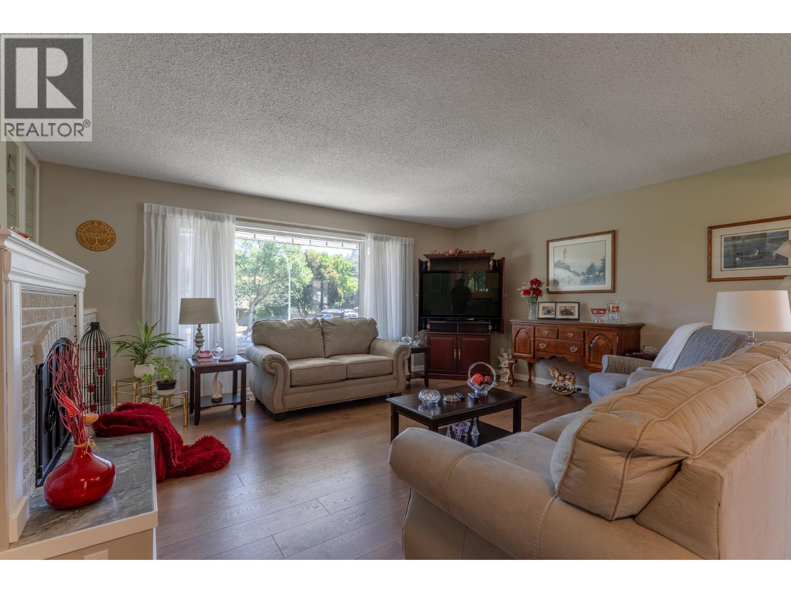 780 Princess Court - 3