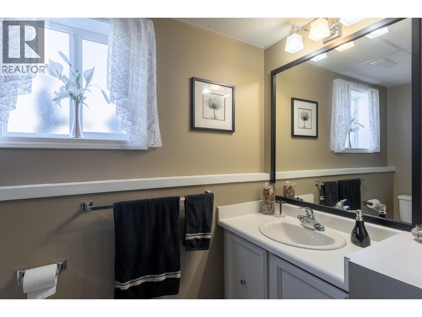 780 Princess Court - 18