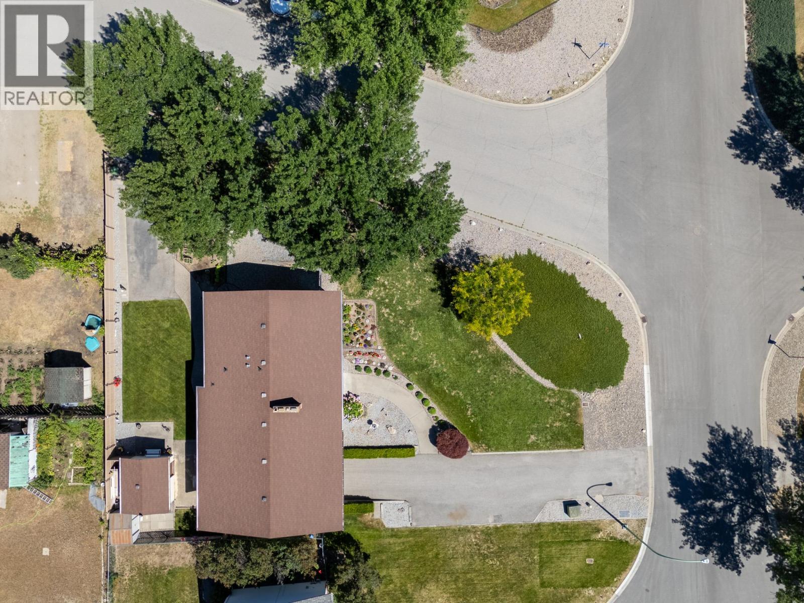 780 Princess Court - 37