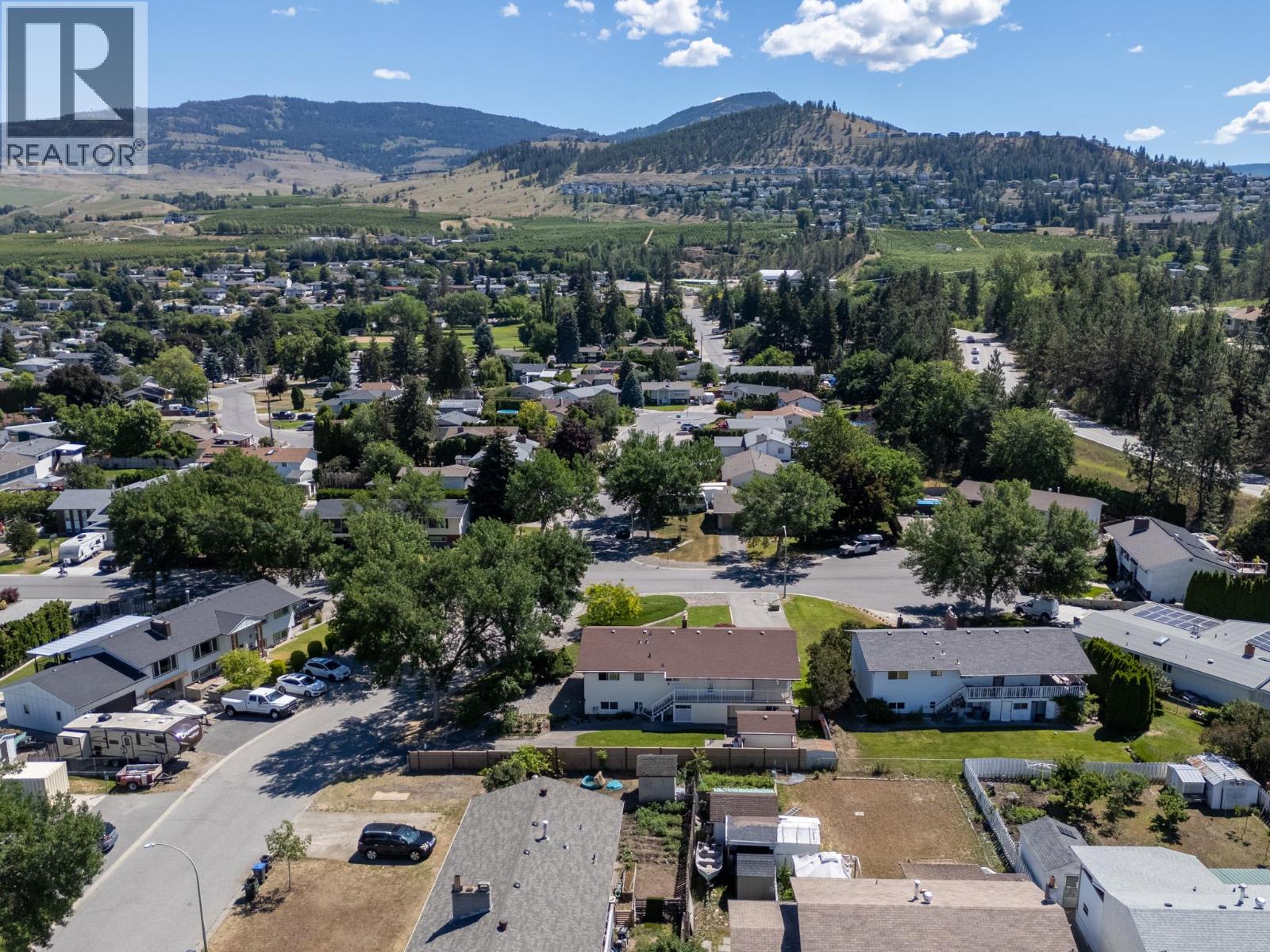 780 Princess Court - 40
