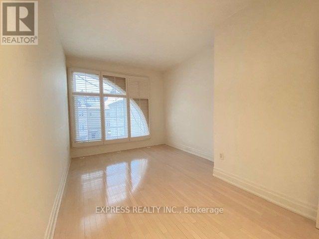 #302 51 YORK MILLS ROAD - 16