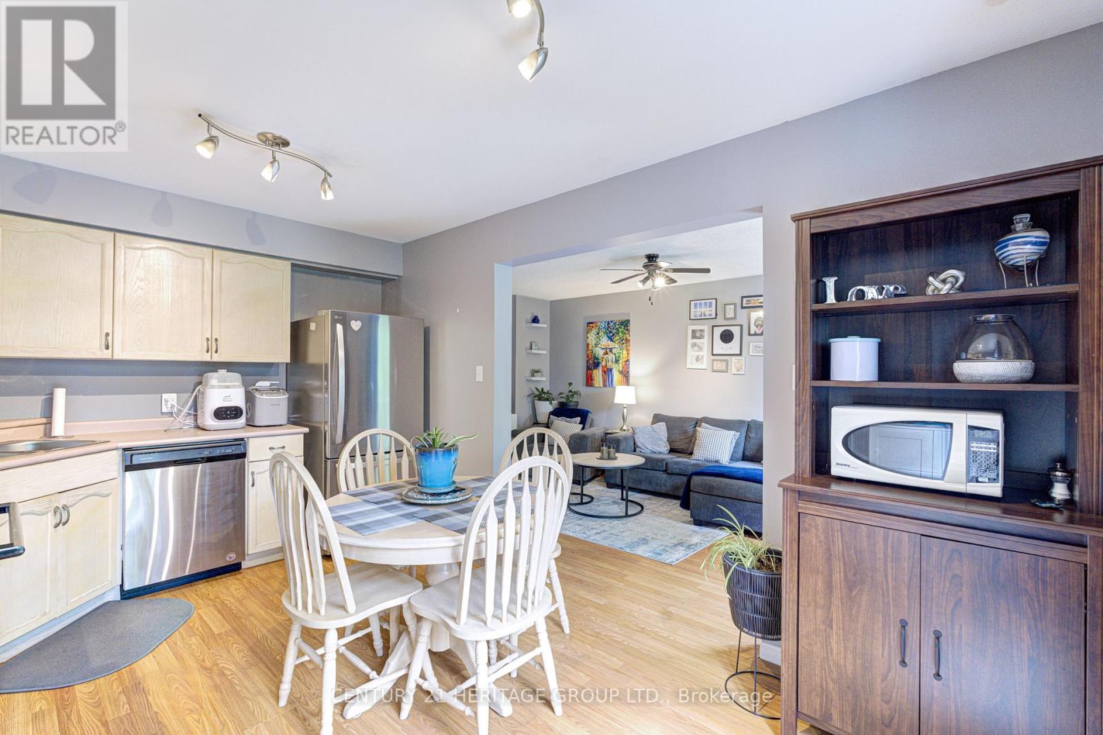 #6 49 RIVERLEY LANE E - 7