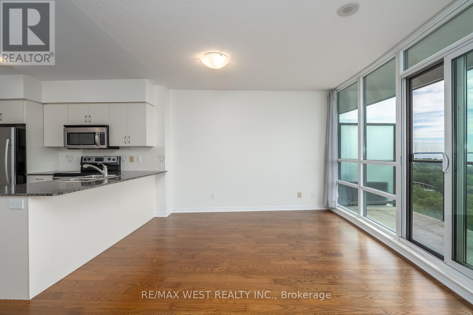 #908 2240 LAKE SHORE BOULEVARD W - Image 14