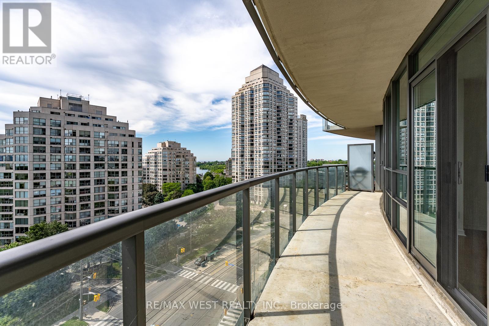 #908 2240 LAKE SHORE BOULEVARD W - Image 35