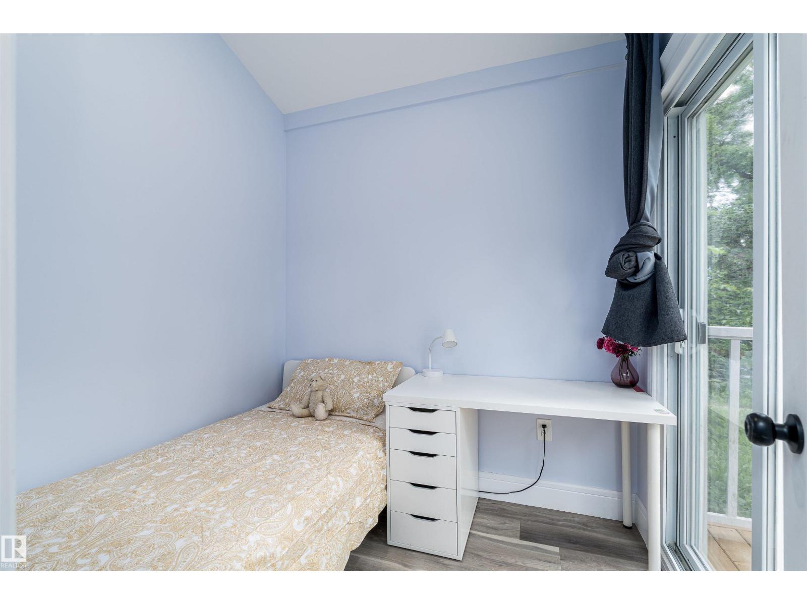 10934 80 AV NW - 6