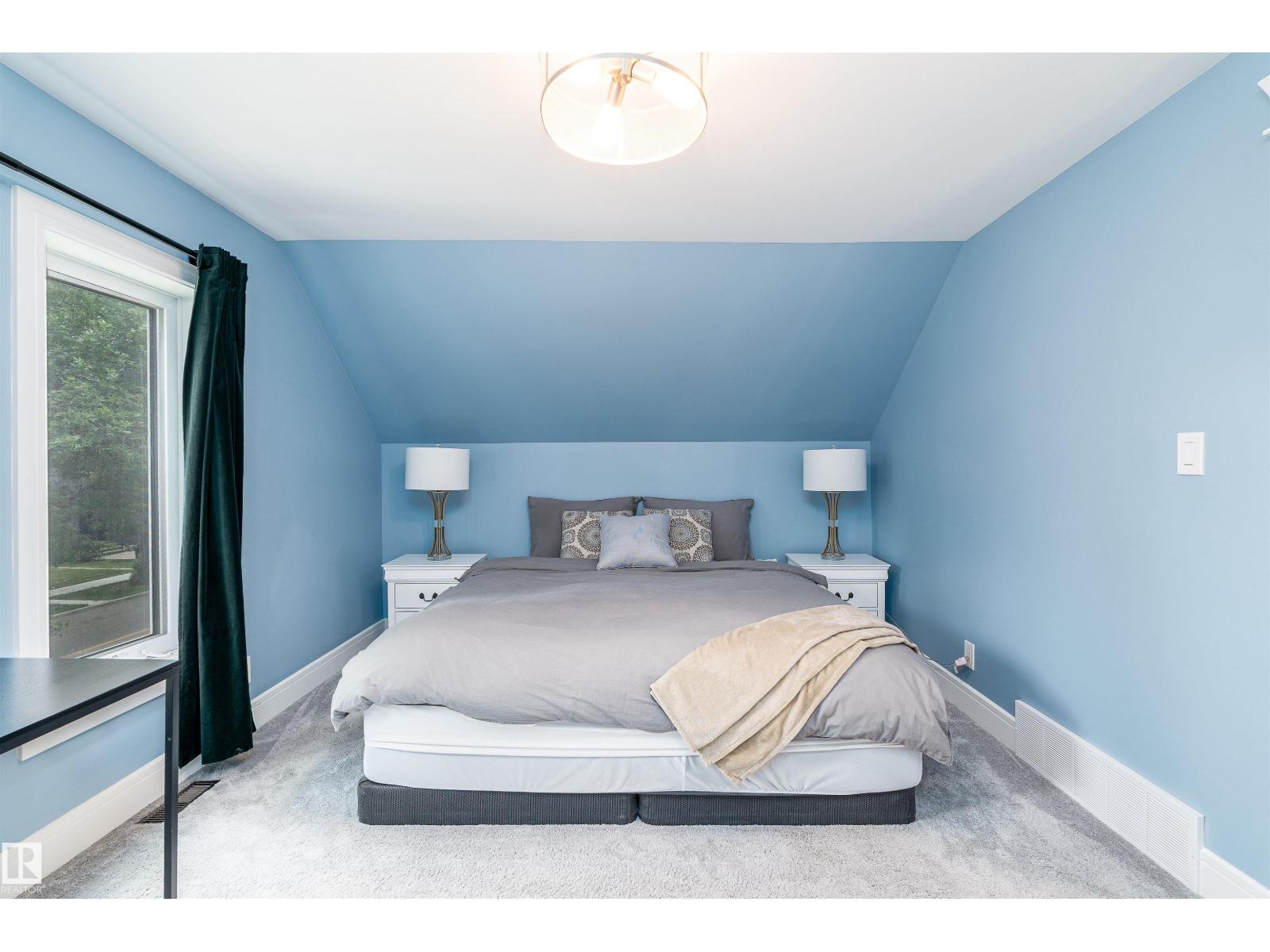 10934 80 AV NW - 21