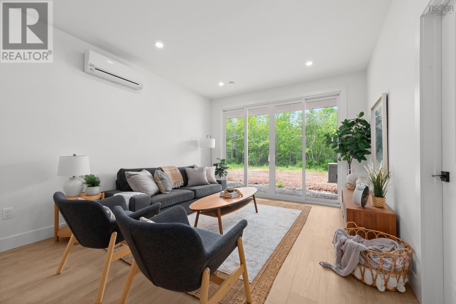 11 Seyval Drive - 11