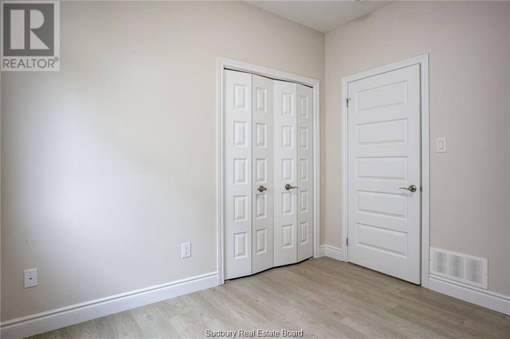 1509 Montrose - 18
