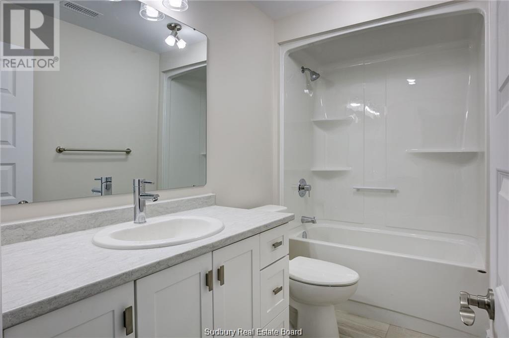 1509 Montrose - 24