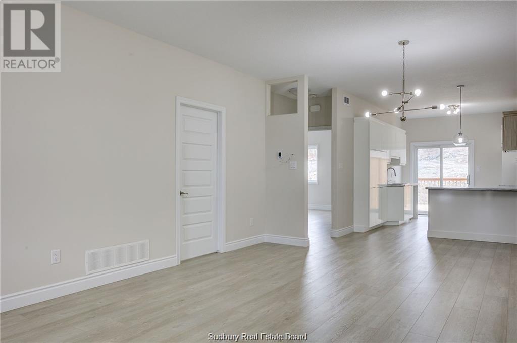 1509 Montrose - 3