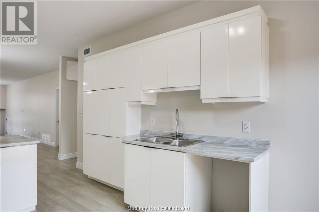 1509 Montrose - 9
