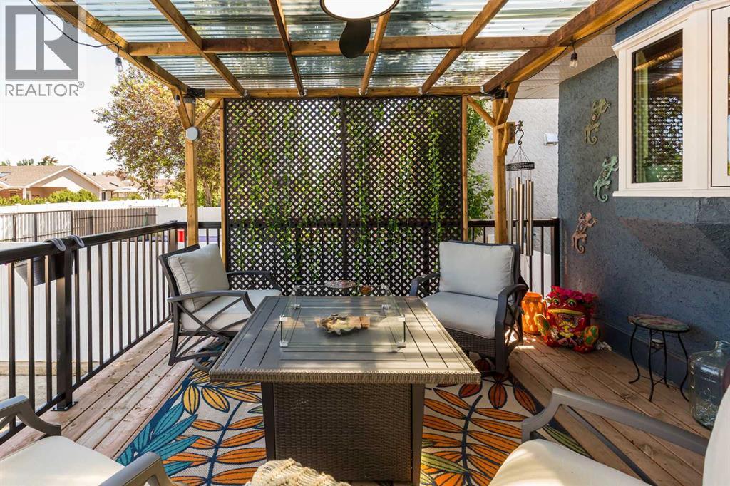 Back covered deck
