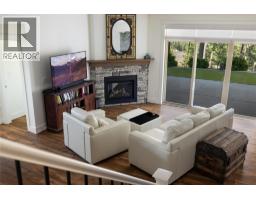 579 Longspoon Court, Vernon, BC V1H2K2 Photo 16
