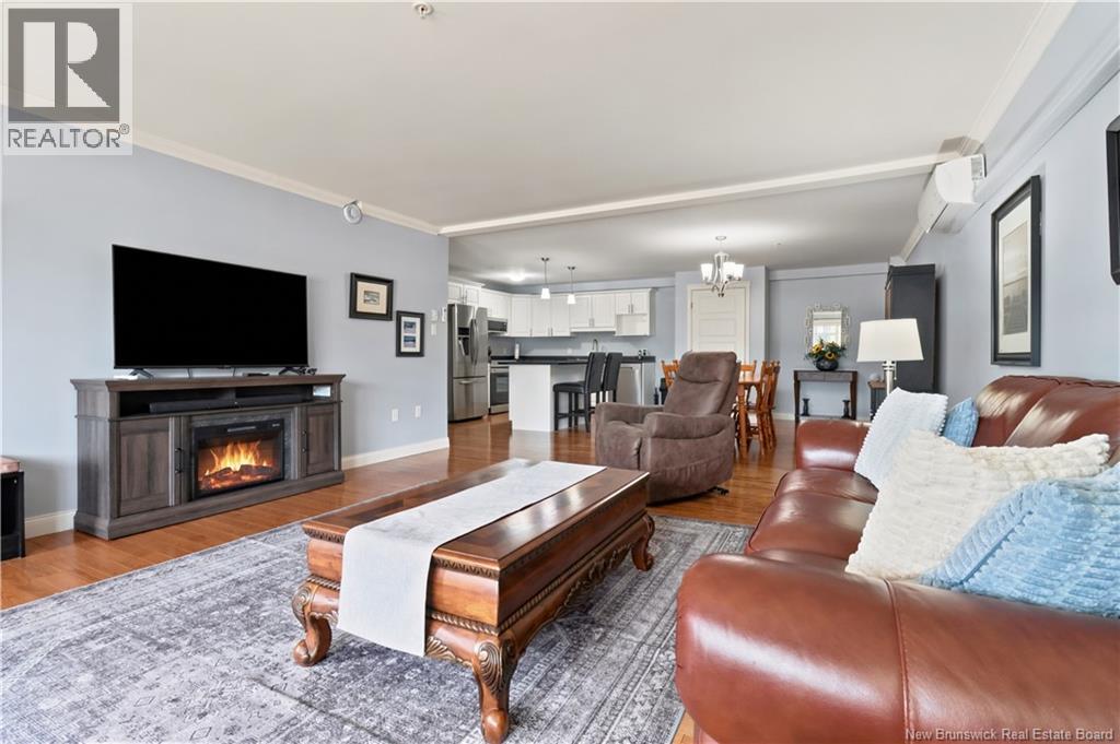 #101 65 Brayson Boulevard - 11