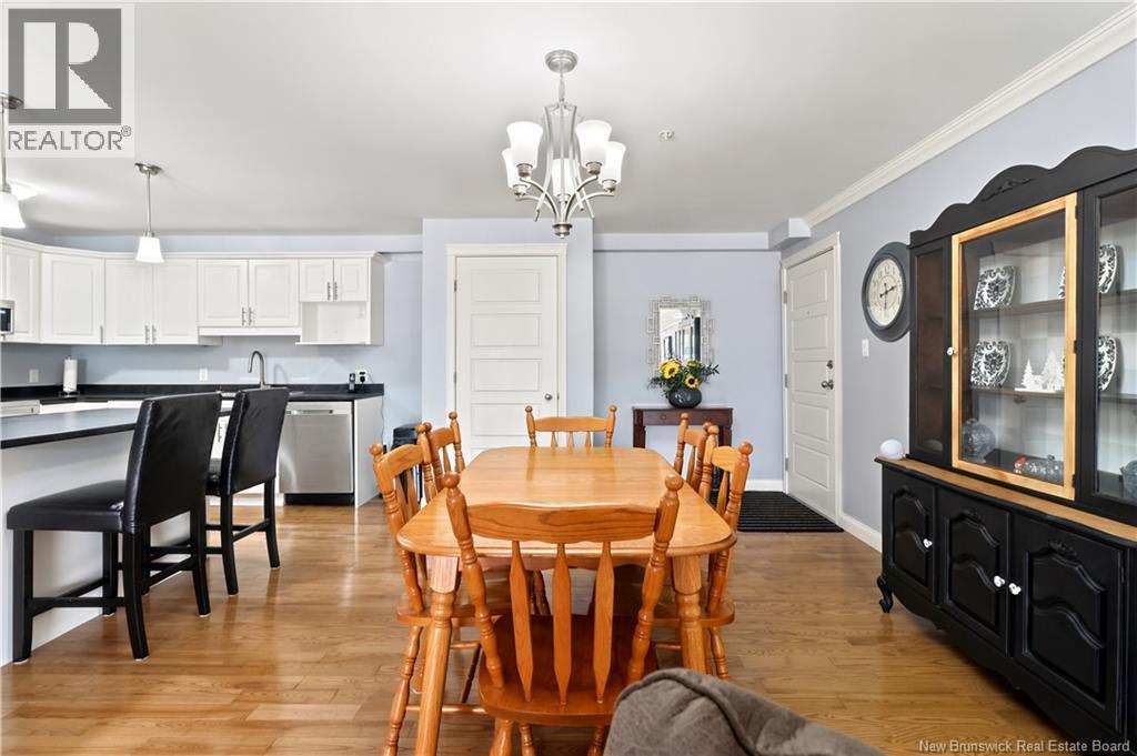 #101 65 Brayson Boulevard - 13