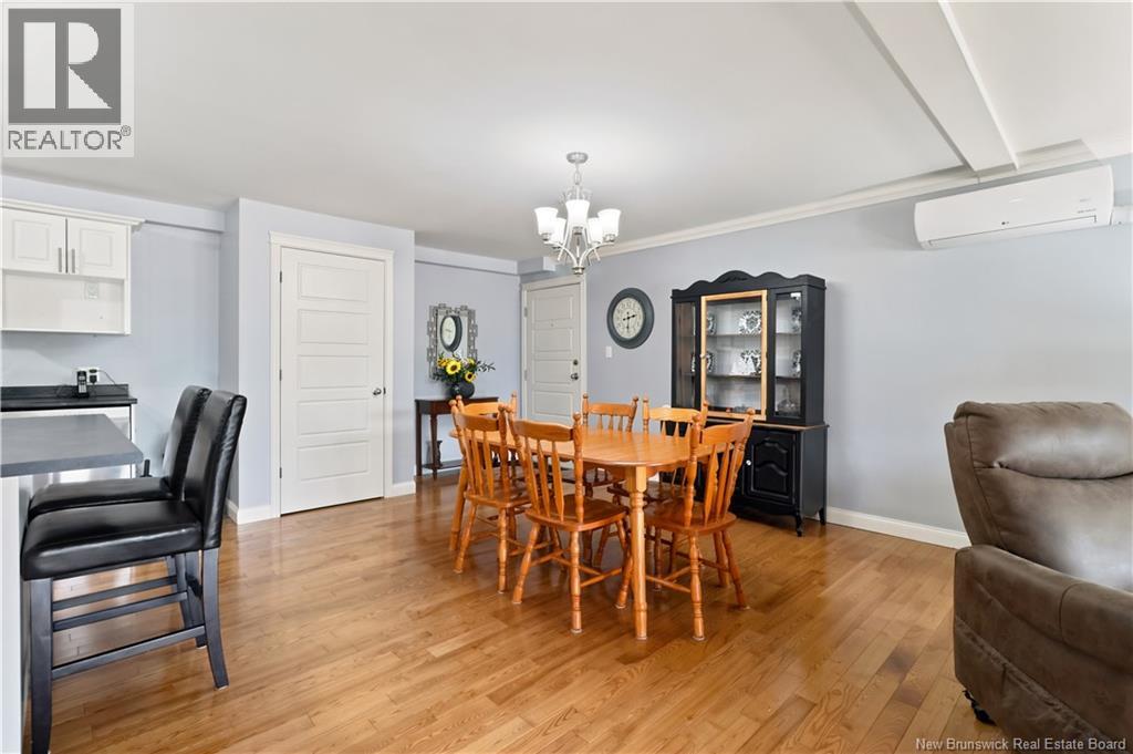 #101 65 Brayson Boulevard - 14