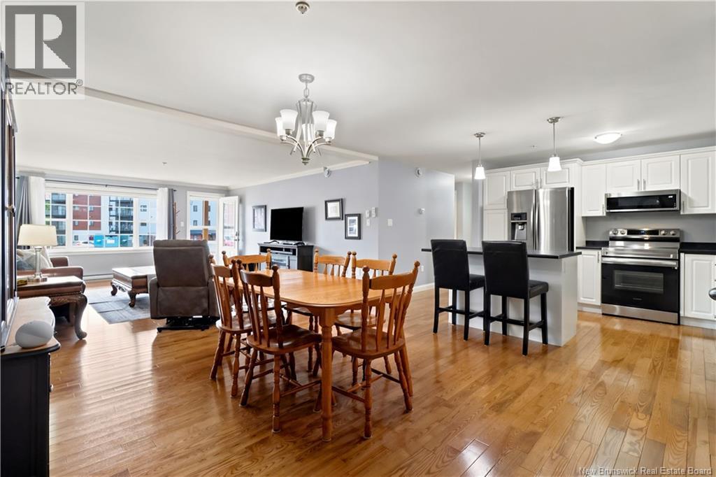 #101 65 Brayson Boulevard - 16