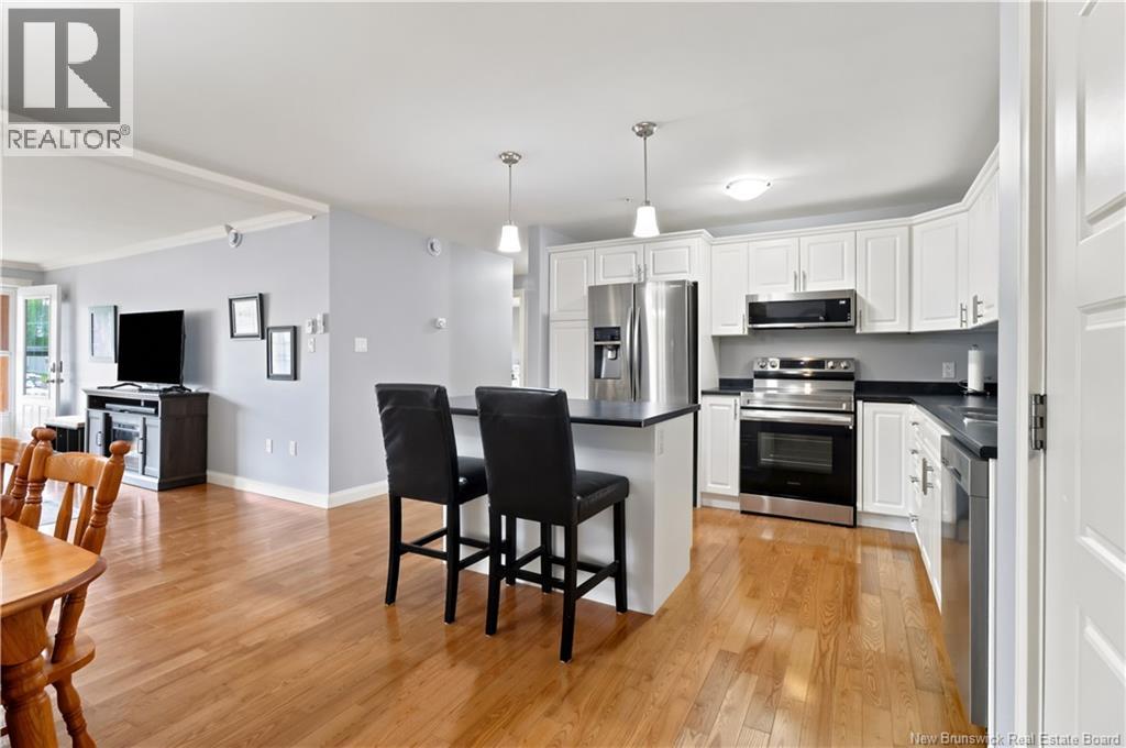 #101 65 Brayson Boulevard - 17
