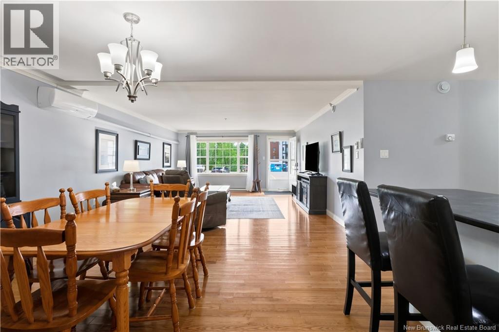 #101 65 Brayson Boulevard - 18