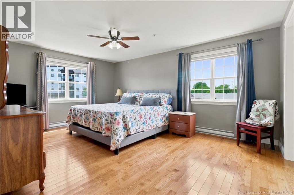 #101 65 Brayson Boulevard - 25