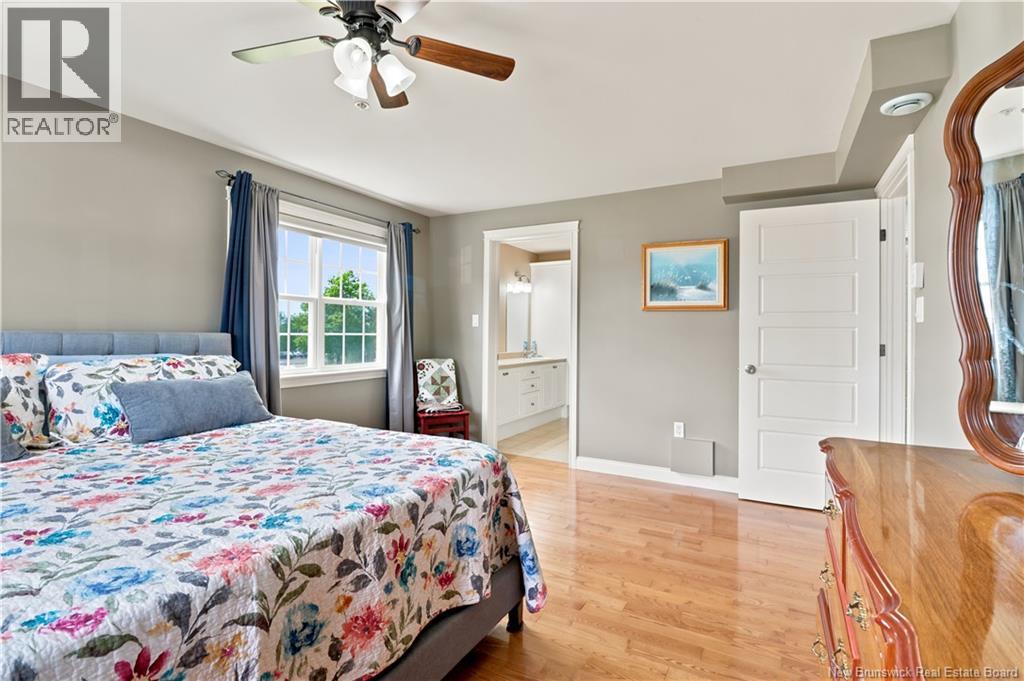#101 65 Brayson Boulevard - 27